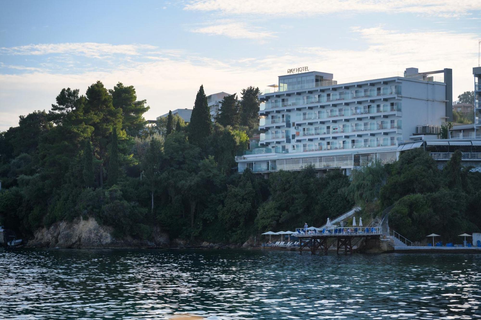 Ray Hotel Corfu Перама Екстериор снимка